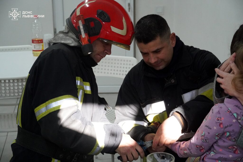У Львові рятувальники отримали незвичний виклик