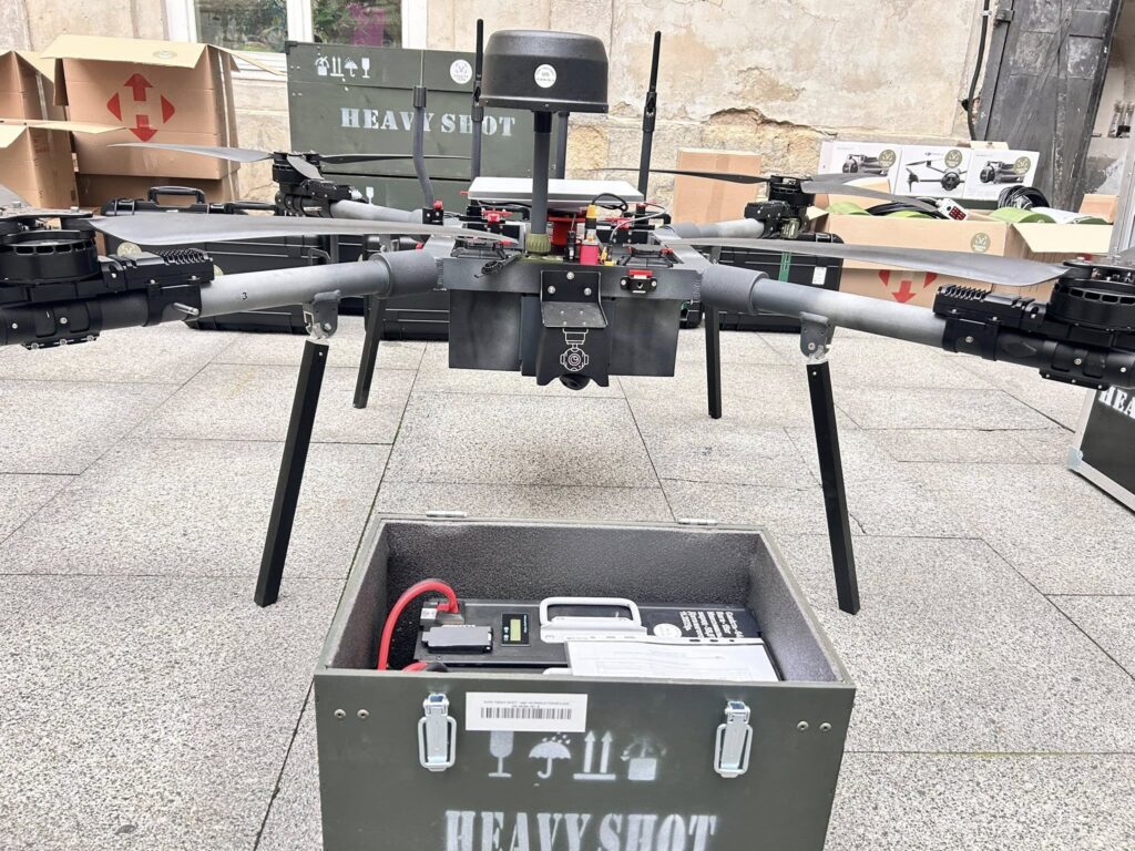 Львів передав обладнання для 18 військових частин