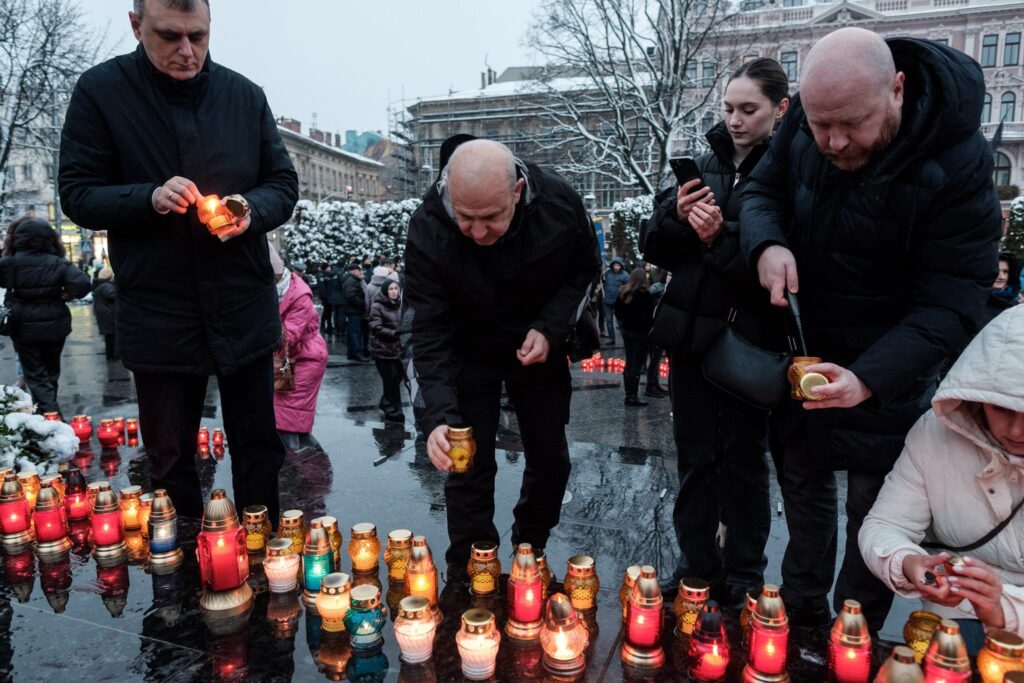 Львівщина вшановує памʼять жертв Голодоморів
