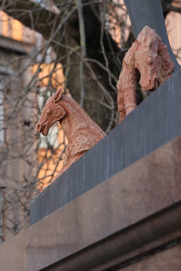 Львів заполонили дивні скульптури