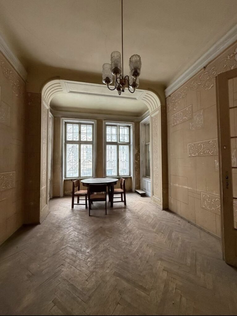 У Львові продають історичну віллу