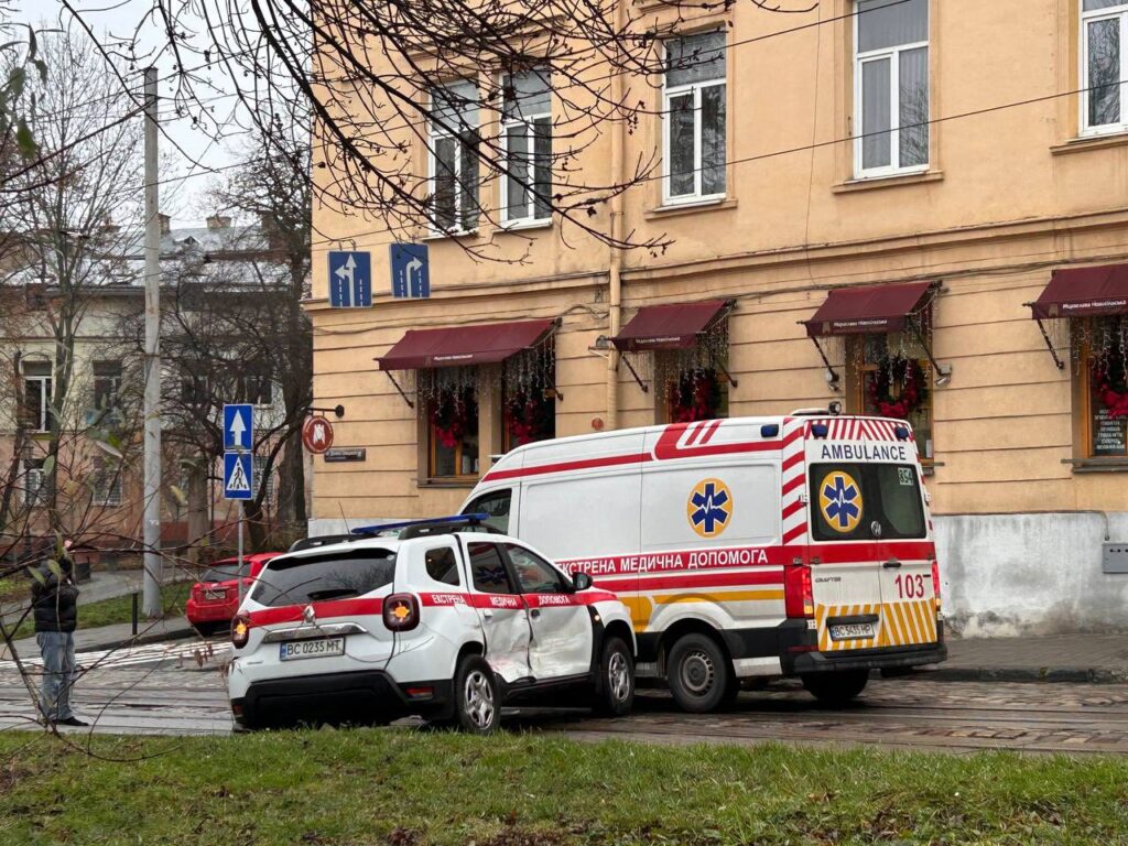 У Львові зупинився рух трамваїв