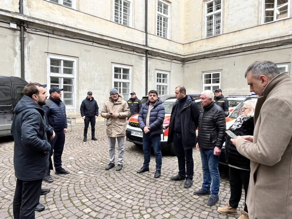 Львів передав техніку для ДСНС на понад 7 млн грн