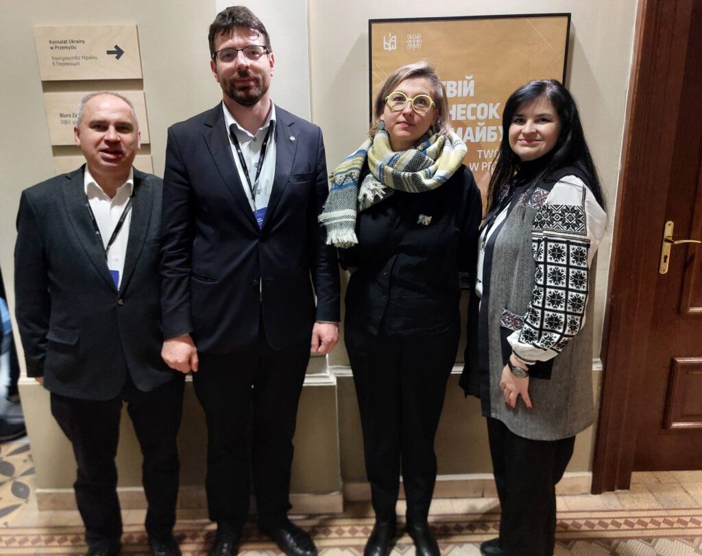 Українці з 13 країн світу зібралися у Перемишлі