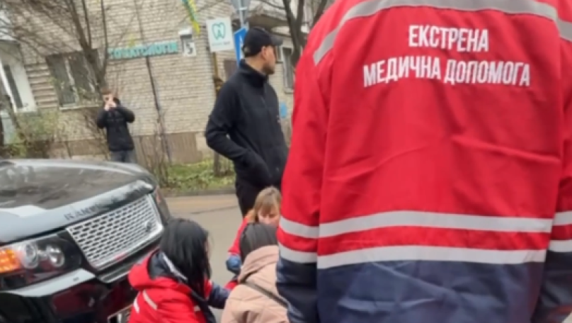 У Львові водій Range Rover збив двох десятирічних школярок