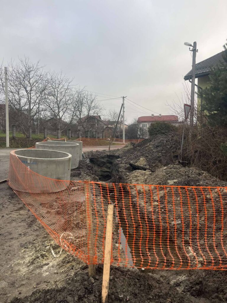 Біля Львова через ремонту створили аварійну загрозу для водіїв