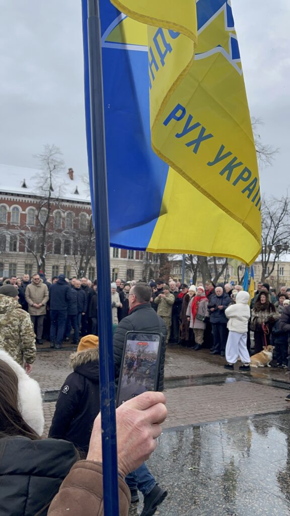 Садовий влаштував театральну виставу біля Бандери у Львові