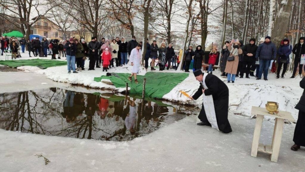 У Львові мерія застерігає мешканців громади не пірнати у водойми на Водохреща