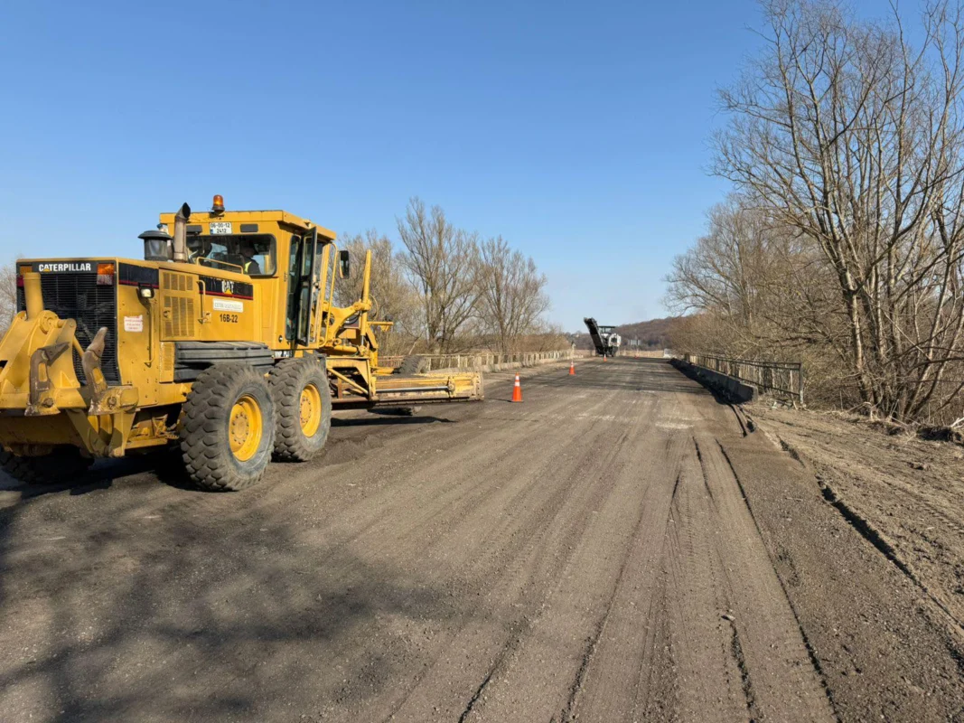 На Львівщині розпочато ремонт дороги (ФОТО)