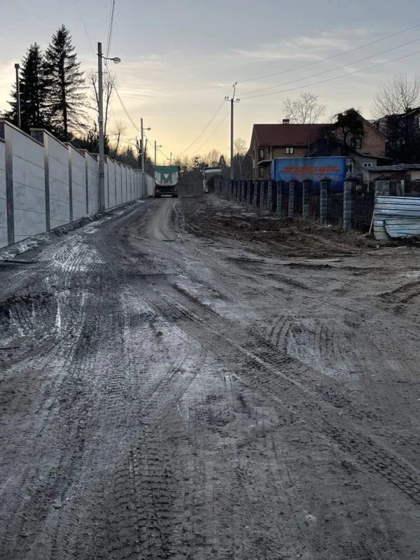 В елітному селищі біля Львова зникли дороги
