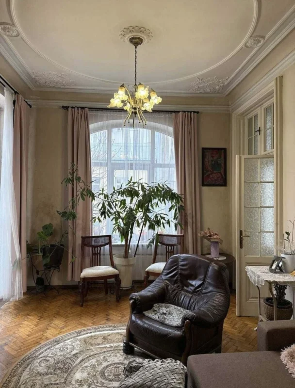 У Львові продають сецесійну віллу за 800 000 доларів