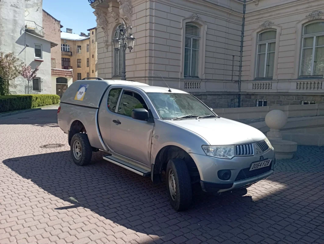 У Львові передали допомогу для захисників