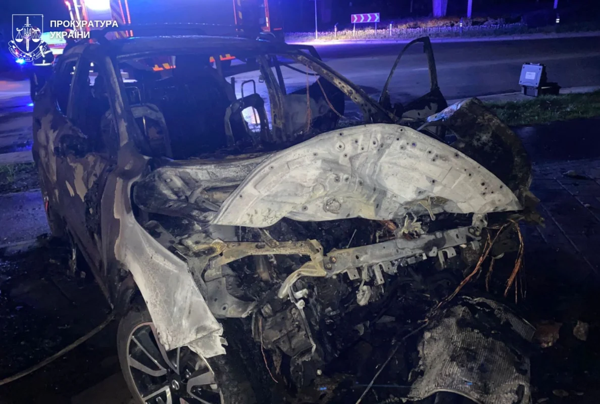 У Львові п’яний з трьома пасажирами в’їхав у бетонну стіну