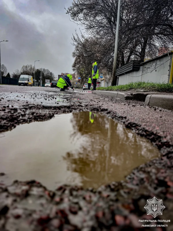 На Львівщині триває обстеження та перевірка готовності доріг до літа