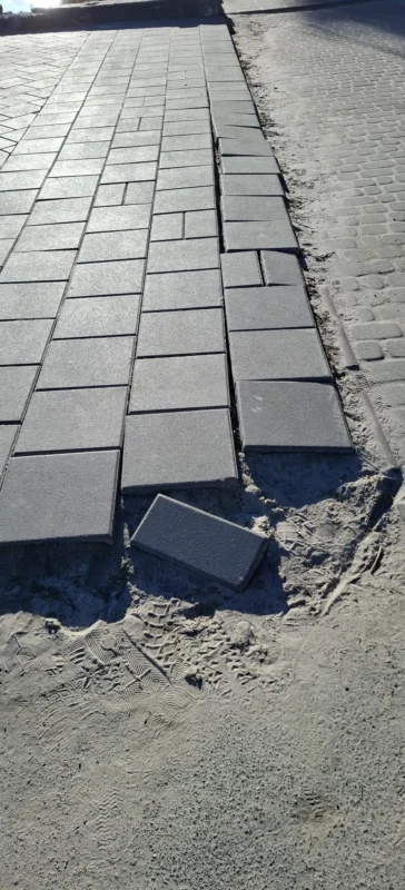 У Львові у спальному районі виник скандал через елементи доступності (ФОТО)