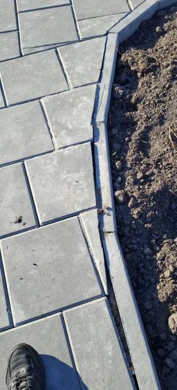 У Львові у спальному районі виник скандал через елементи доступності (ФОТО)