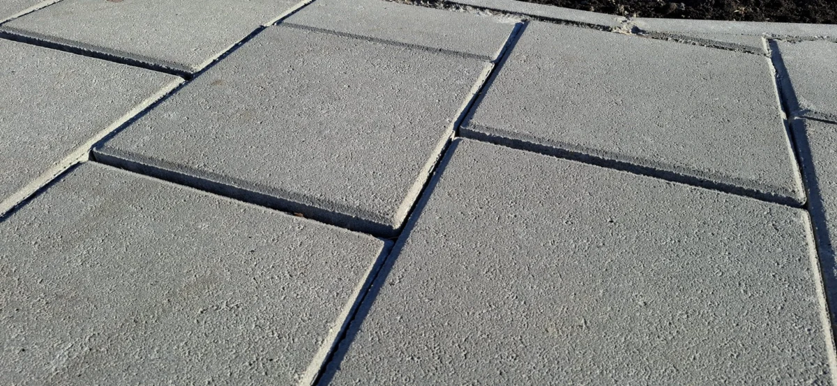 У Львові у спальному районі виник скандал через елементи доступності (ФОТО)