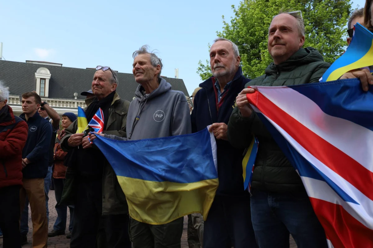 На Львівщину прибув 27-й конвой «Пікапи для миру»