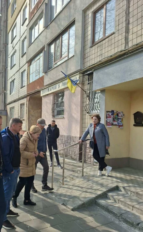 У Львові у спальному районі виник скандал через елементи доступності (ФОТО)