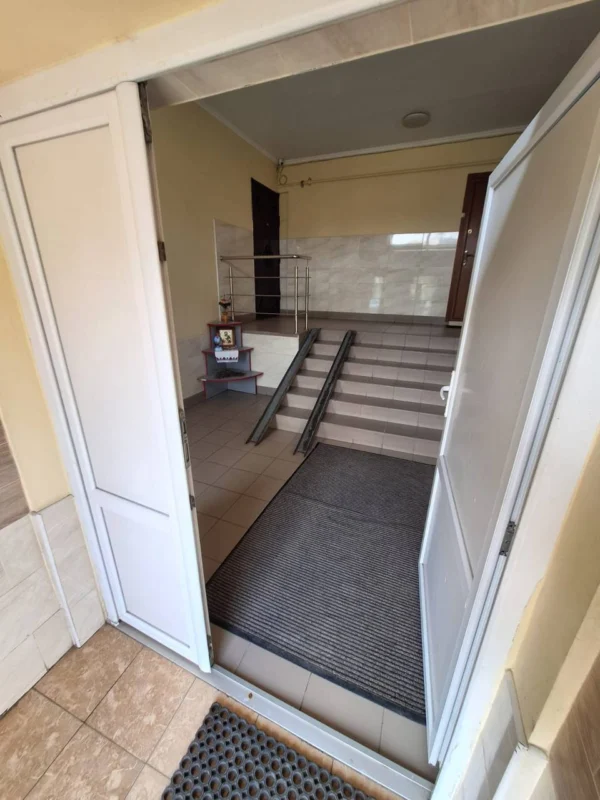 У Львові у спальному районі виник скандал через елементи доступності (ФОТО)