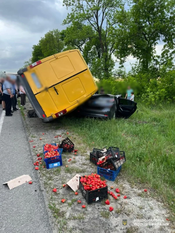 На Львівщині автотроща відправила у лікарню трьох людей (ФОТО, ВІДЕО)