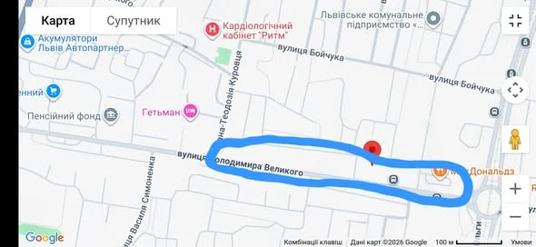 У Львові у спальному районі розвалюється тротуар (ФОТО)