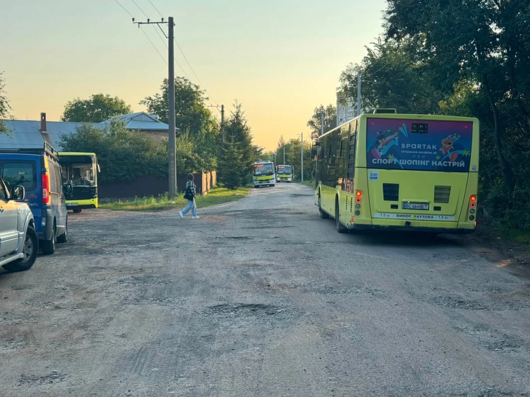 Де у Львові зупиняються маршрутки у Рясне