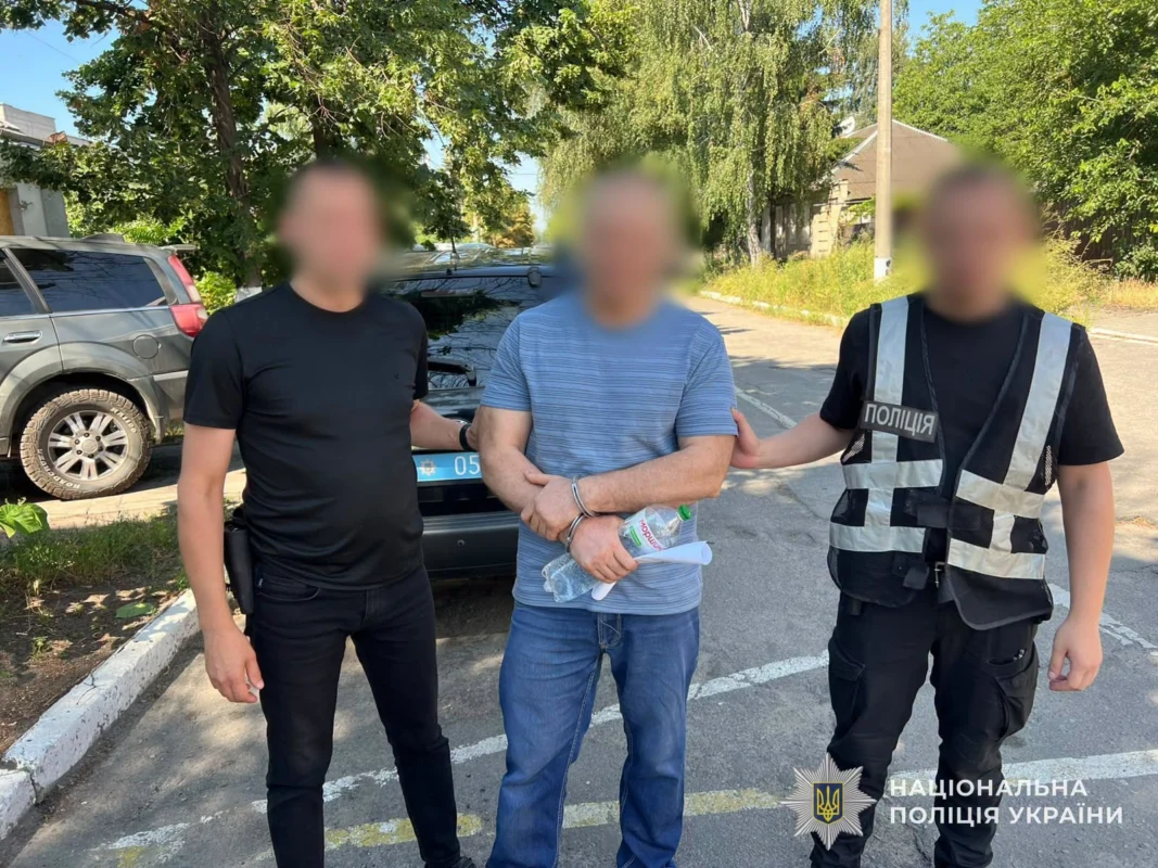 На Львівщині 51-річний мешканець Дніпропетровщини торгував зброєю