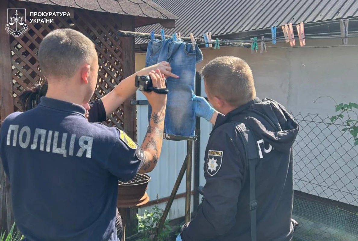 На Львівщині чоловік накрив тіло велосипедом