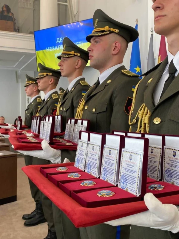 У Львові родинам загиблих вручили почесні відзнаки