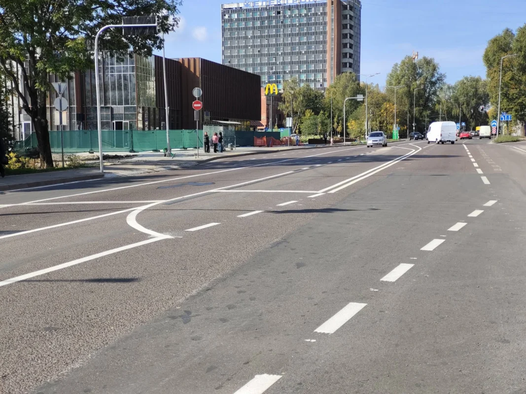 У Львові урбаністи Садового влаштували аварійну ситуацію у спальному районі