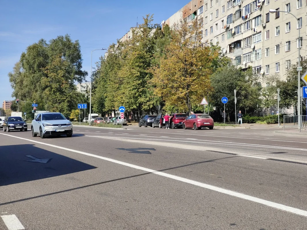 У Львові урбаністи Садового влаштували аварійну ситуацію у спальному районі